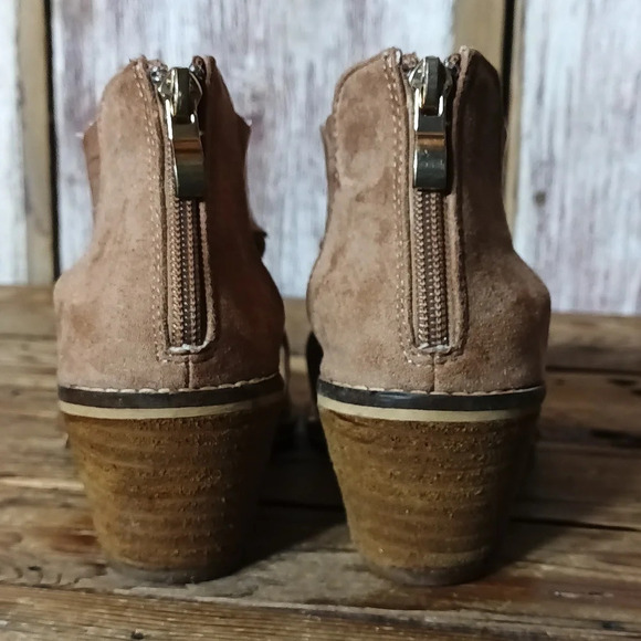 Cowgirlcore Let's See Style Los Angeles Suede cutout bootie with heel zipper 6 - Picture 4 of 14